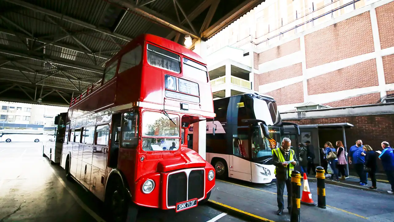 جولة بالحافلة الكلاسيكية في لندن