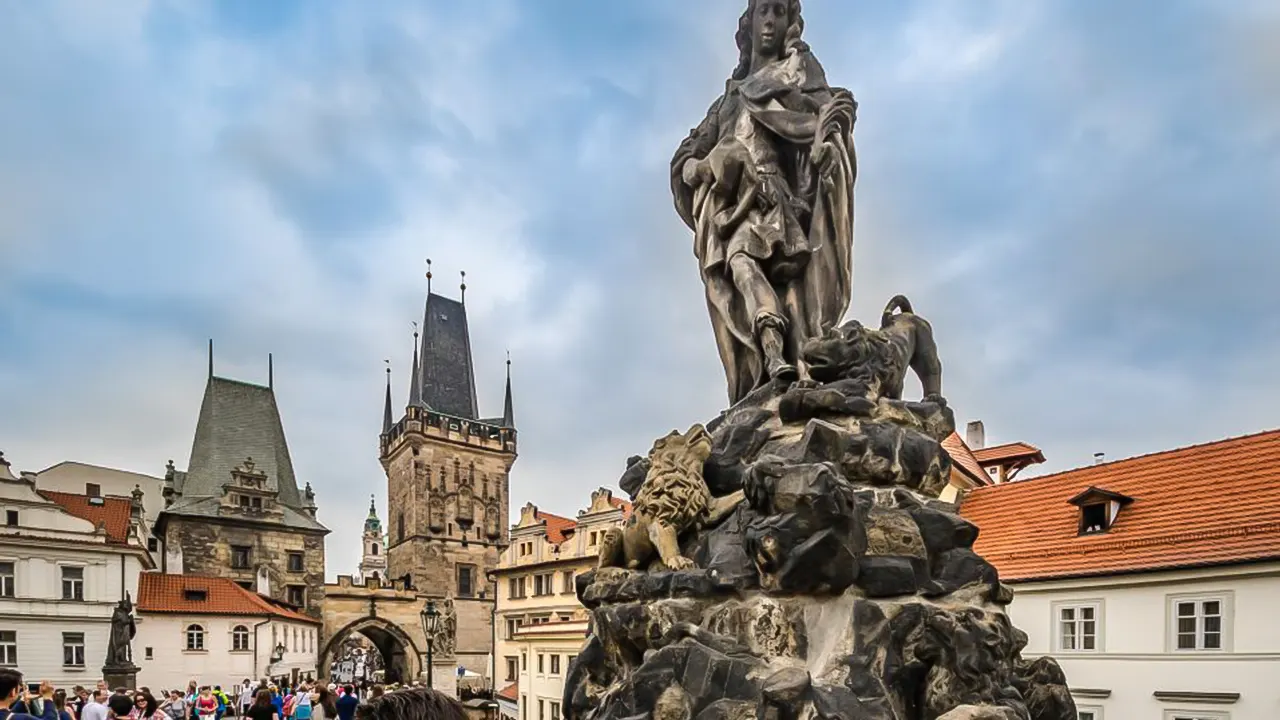 Walking Tour of Old Town & Prague Castle