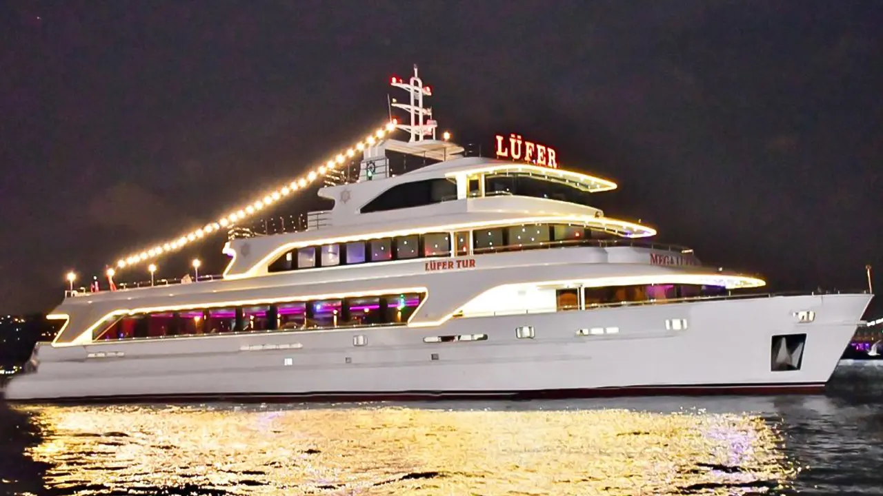 A cruise and dinner on the Bosphorus