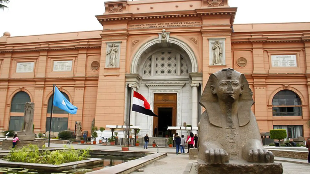 نصف يوم في المتحف المصري الخاص مع مرشد سياحي