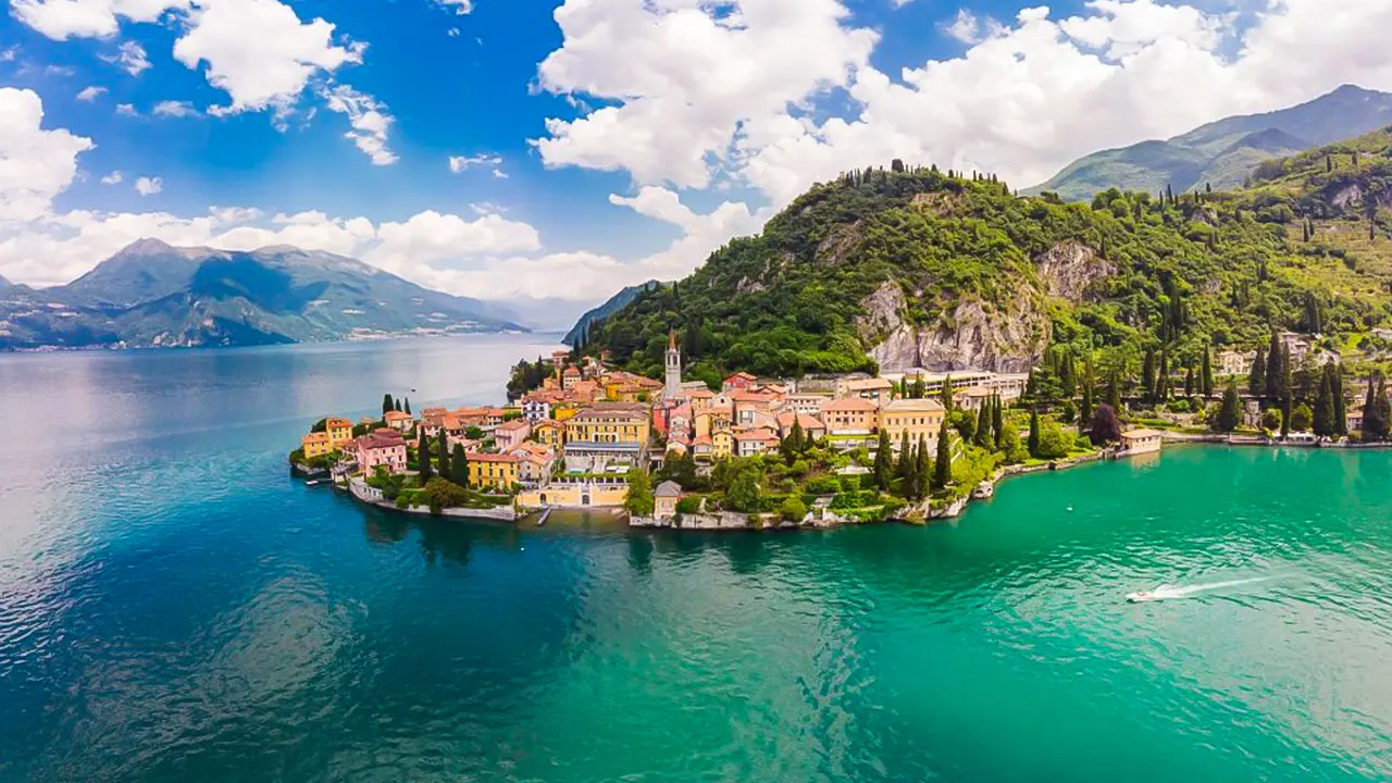 Cruise on Lake Como with visits