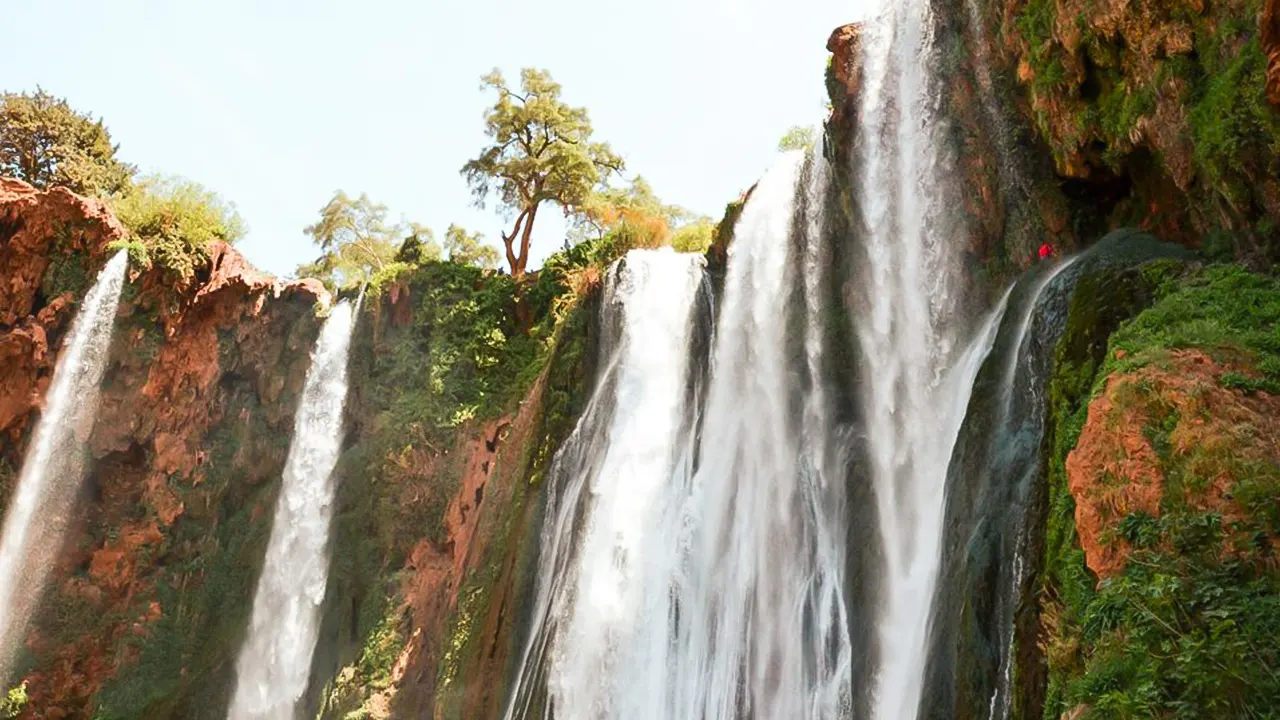 Tour of waterfalls with a guide