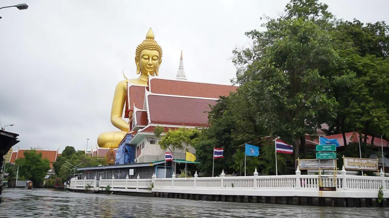 Canal Tour by Teak Boat