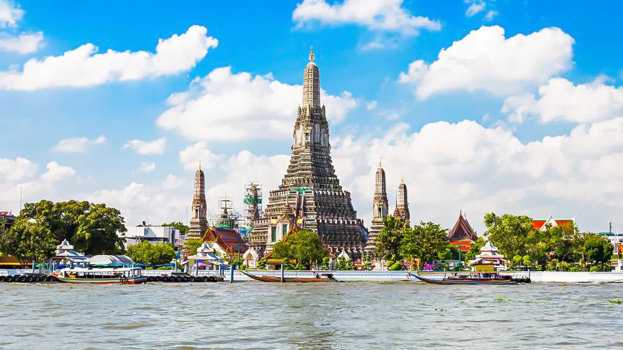 Grand Palace, Wat Pho, and Wat Arun Private Tour