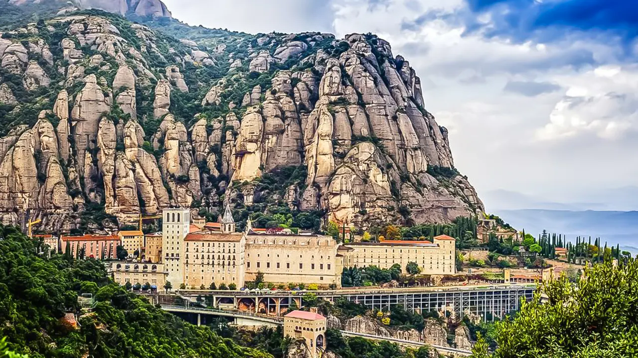 Montserrat Tour