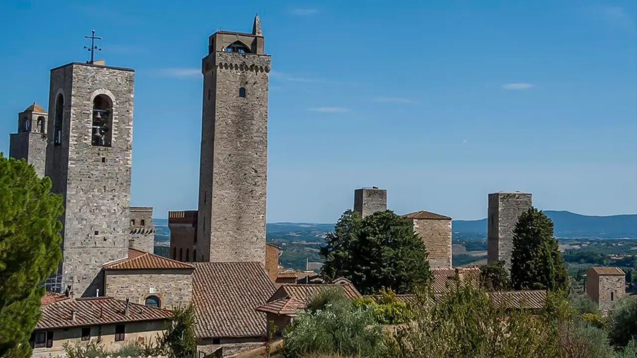 Private Tuscany Tour to Pisa, Siena, San Gimignano and Lunch