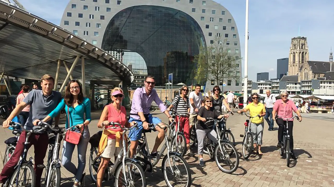 Bicycle tour of Rotterdam