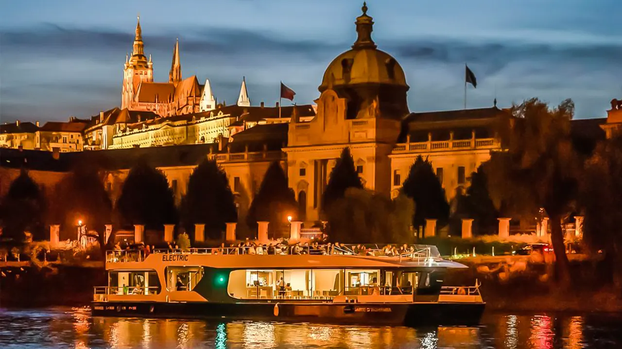 Prague 50-Minute Sightseeing Evening Cruise