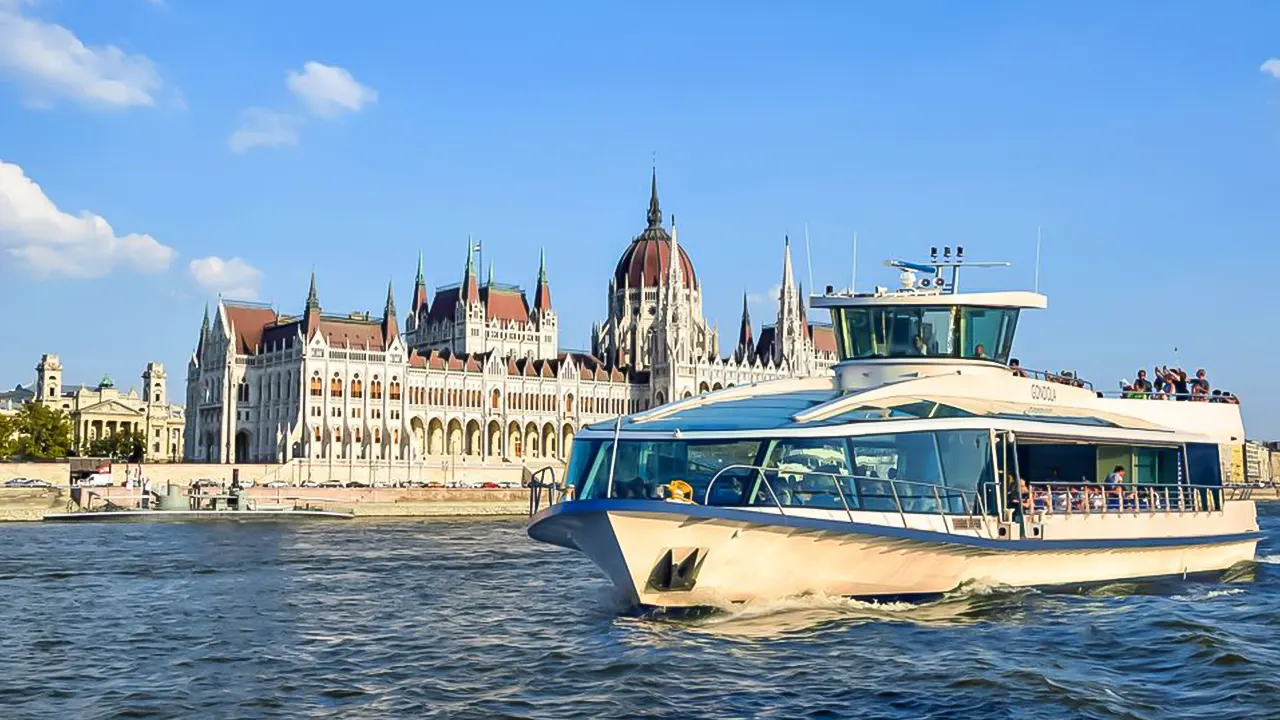 Daytime Sightseeing Boat Cruise