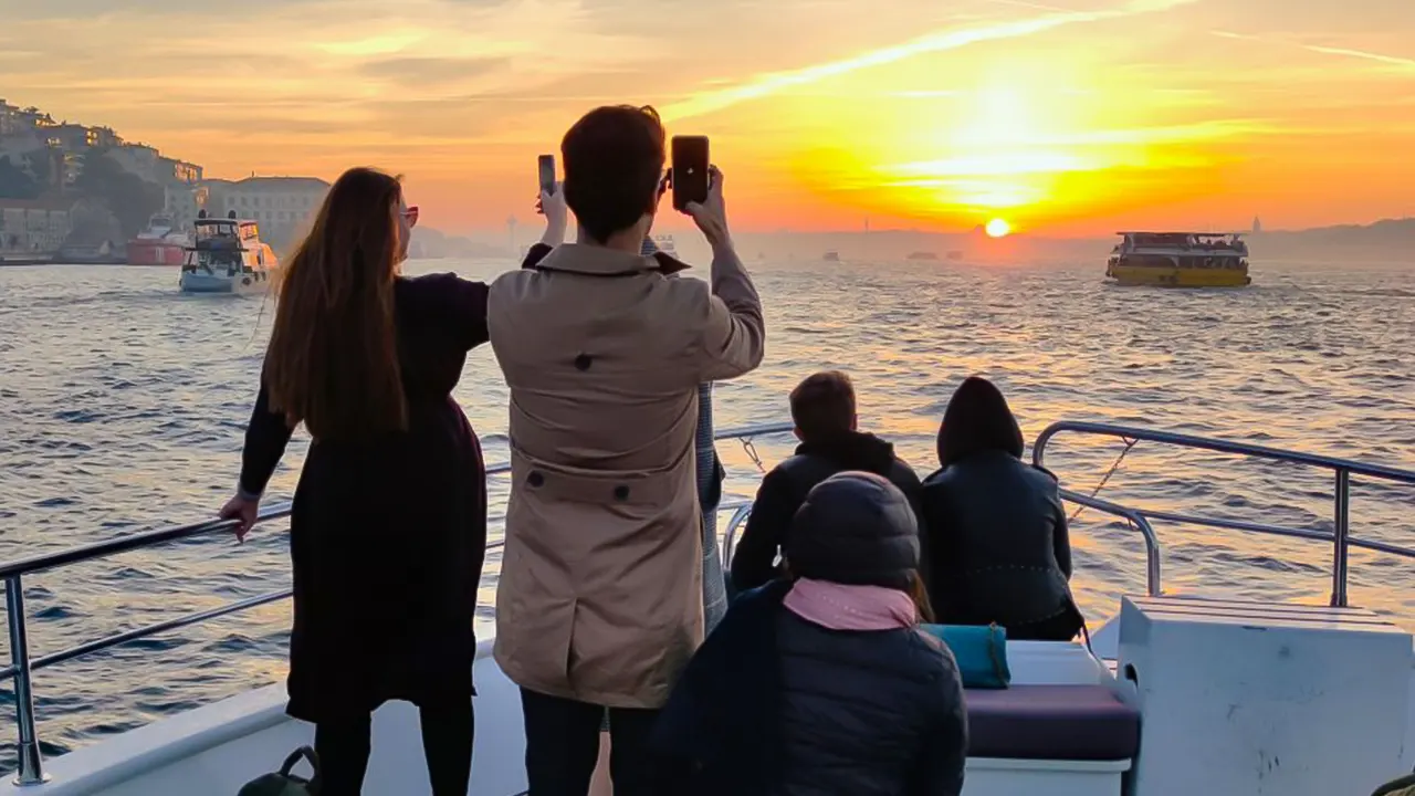 Sunset yacht cruise in Istanbul on the Bosphorus