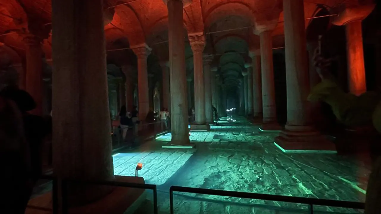 Topkapi, Hagia Sophia and Basilica Cistern Tour