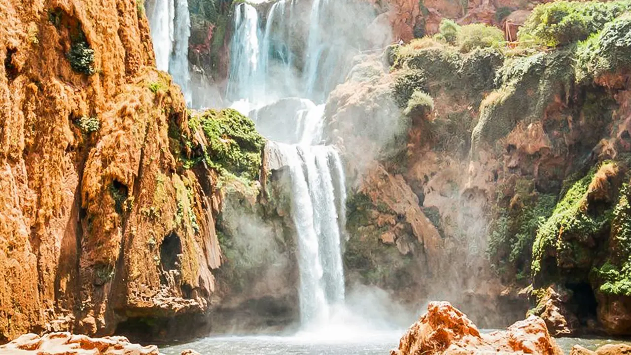 Tour of waterfalls with a guide