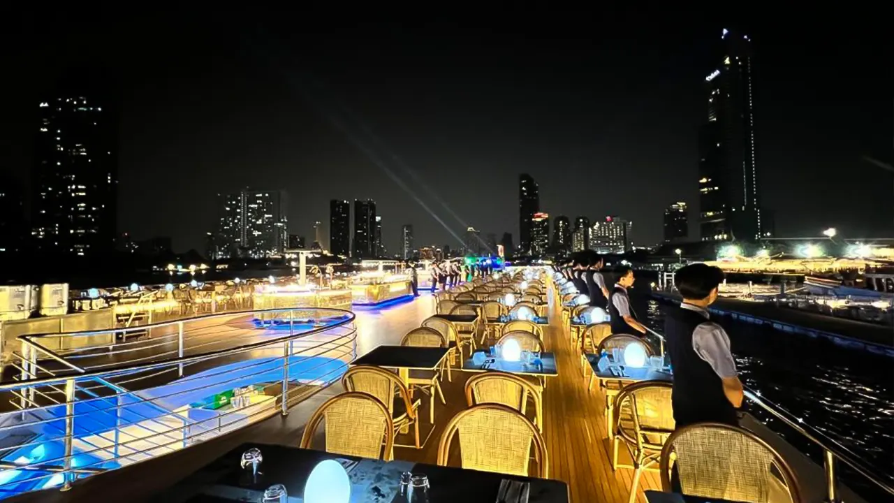 Royal Galaxy Chao Phraya River Dinner Cruise