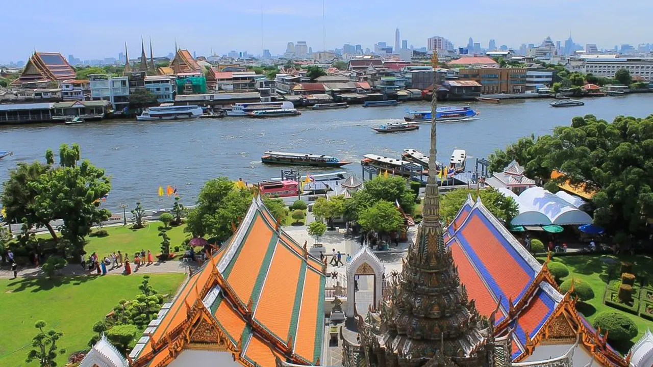 Canal Tour by Teak Boat