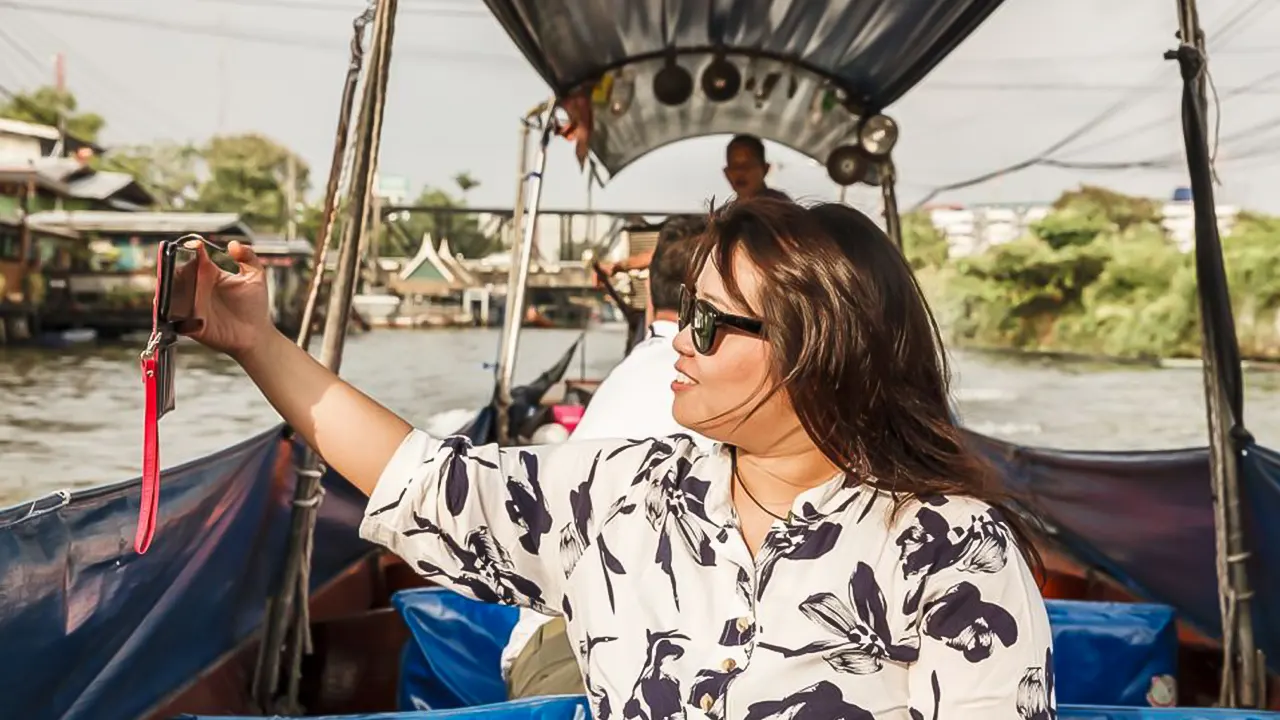 Canal Tour by Teak Boat