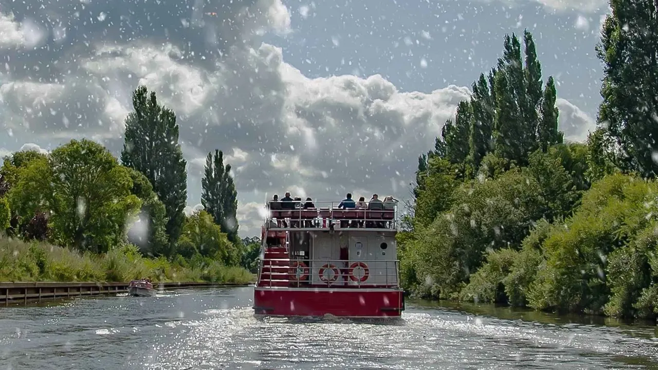 york Bishopthorpe Palace Christmas Cruise