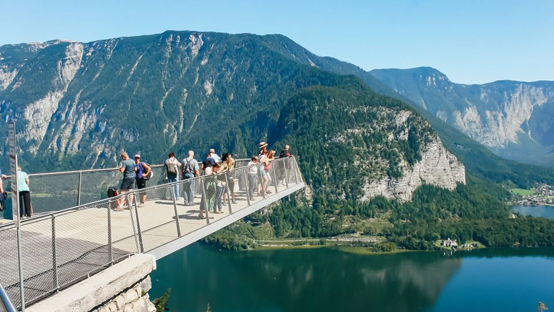 Hallstatt & Alpine Peaks Day Trip with Skywalk Lift