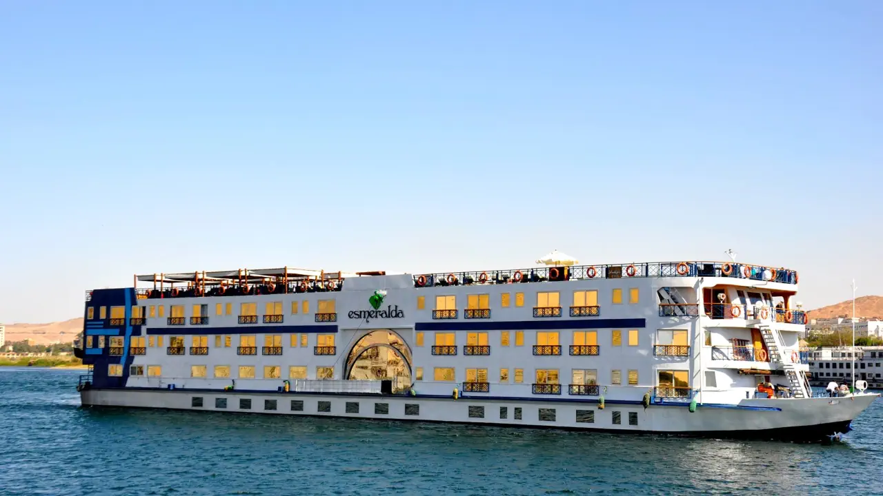 Esmeralda Cruise Trip