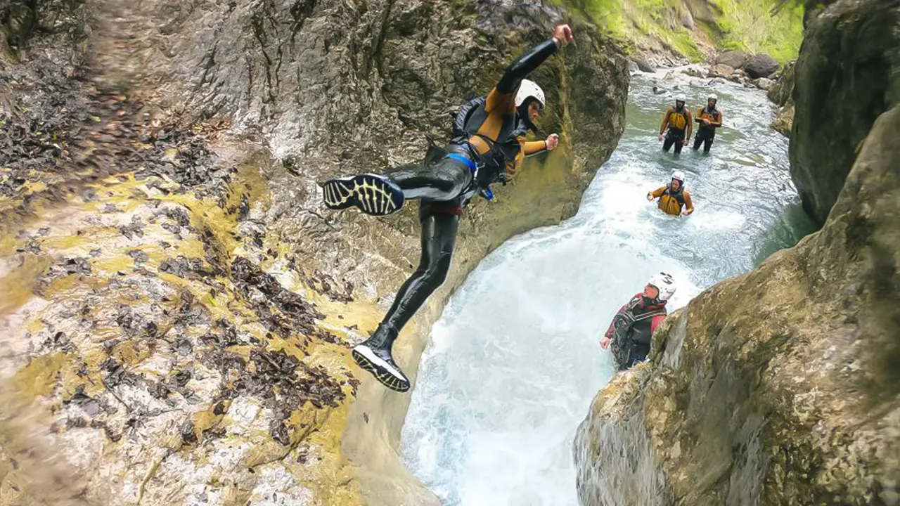 Memphis Tours | Local Canyoning Trip - Interlaken